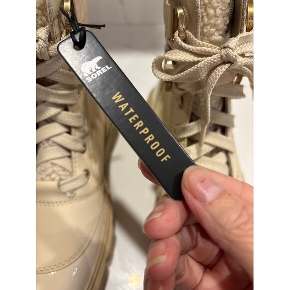 Sorel Combat Boots Womens Size 8 Taupe Patent Laces Sherpa Gorpecore Waterproof - Picture 7 of 10